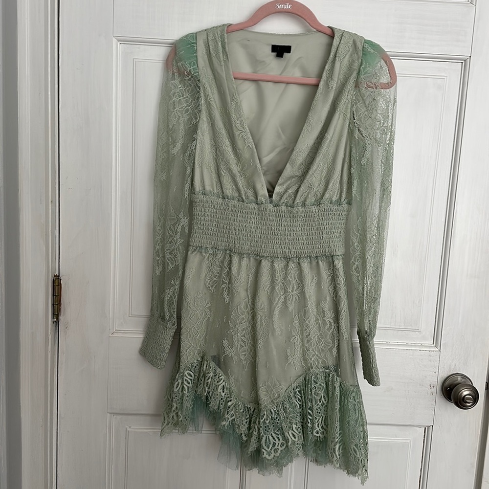 Long sleeve lace green dress